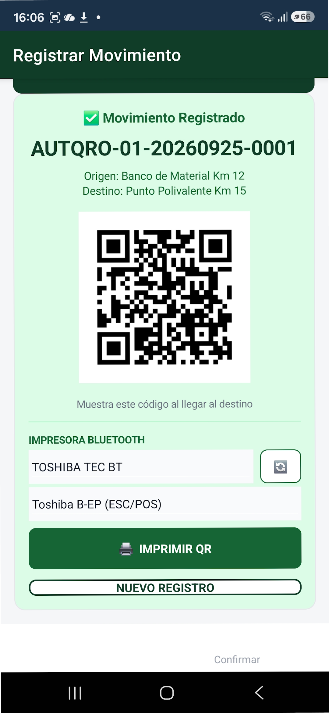 Ticket del viaje con folio y código QR generado en la app
